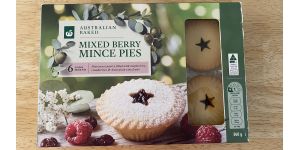 Woolworths - Woolworths home brand: australian baked: mixed berry mince pies (6 pkt 360g golden baked pies)